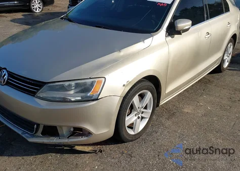 2013 Volkswagen Jetta 2.0L Tdi z USA, uszkodzony, nr VIN 3VWLL7AJ2DM274322